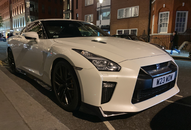 Nissan GT-R 2017