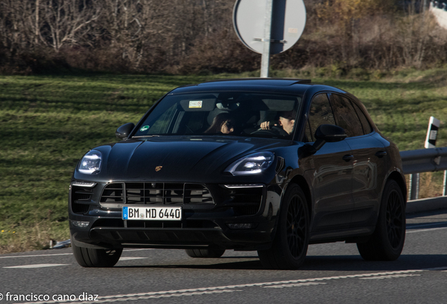 Porsche 95B Macan GTS