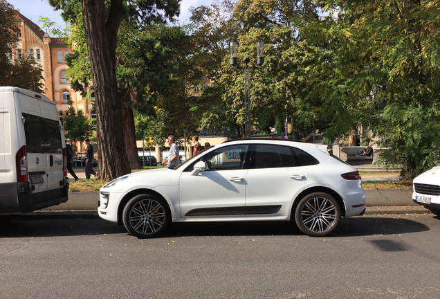 Porsche 95B Macan Turbo