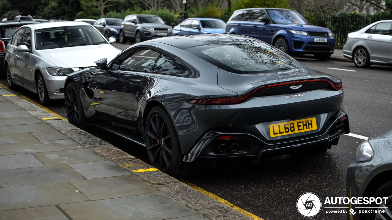 Aston Martin V8 Vantage 2018