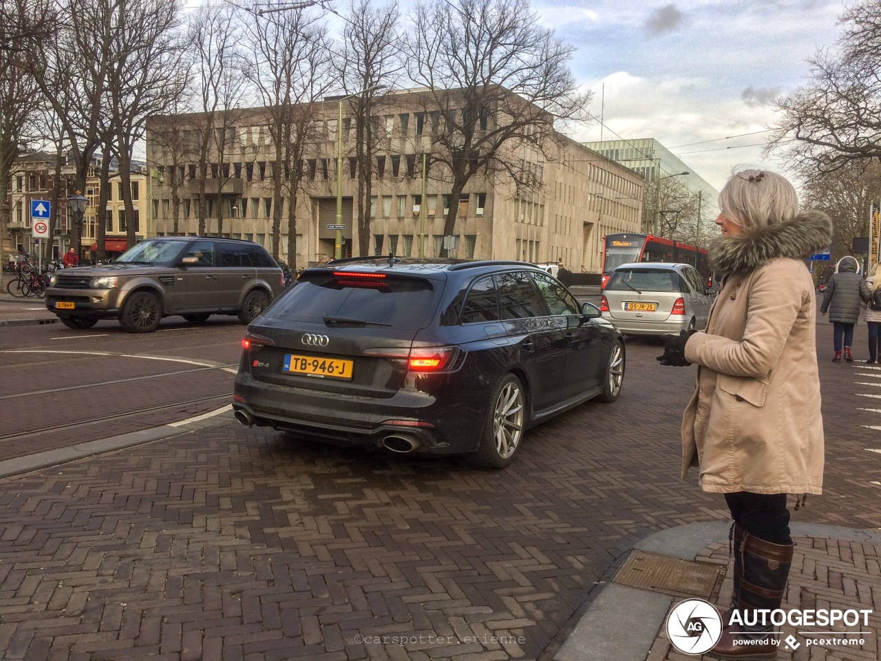 Audi RS4 Avant B9