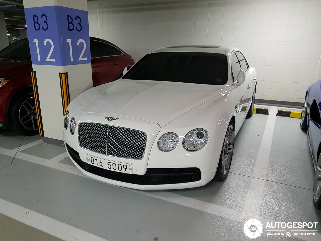 Bentley Flying Spur V8