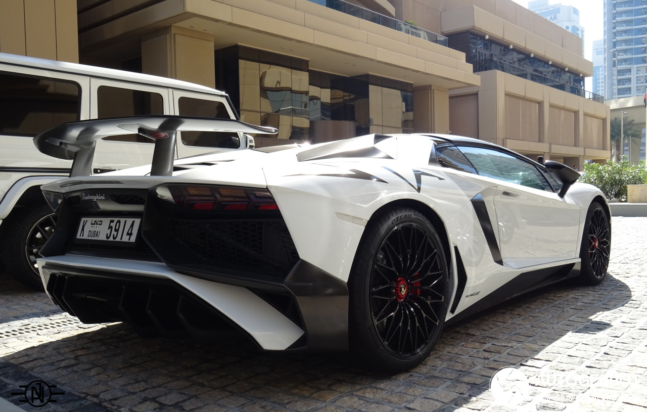 Lamborghini Aventador LP750-4 SuperVeloce Roadster