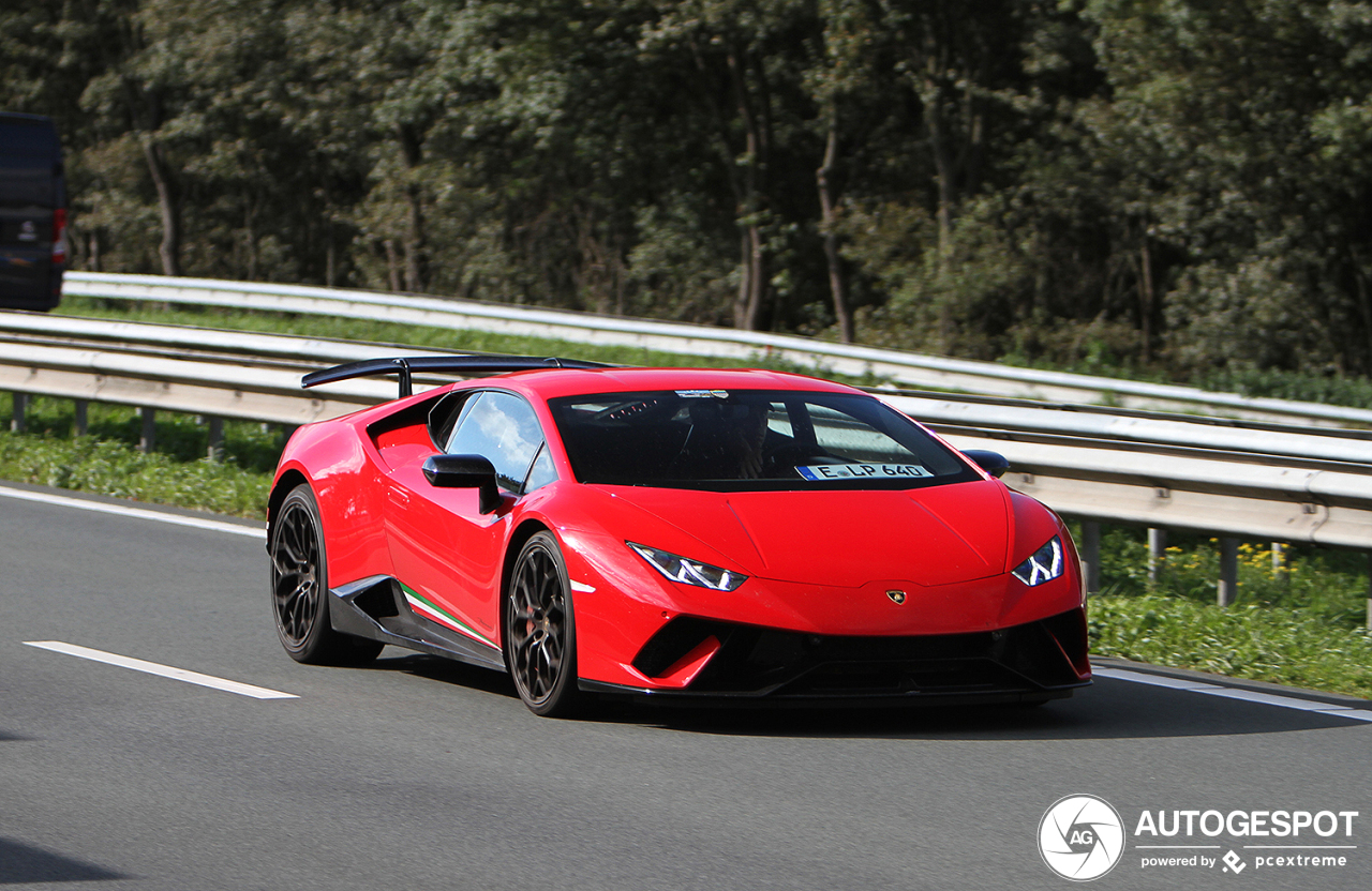 Lamborghini Huracán LP640-4 Performante