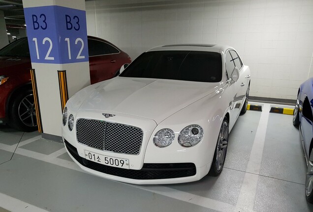 Bentley Flying Spur V8