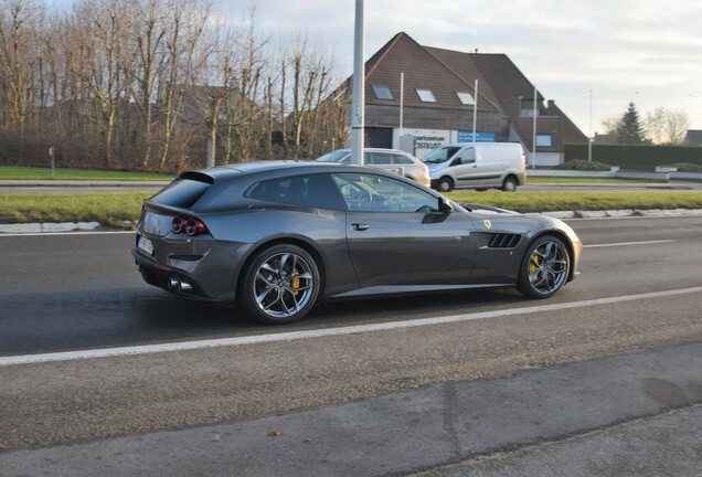 Ferrari GTC4Lusso T