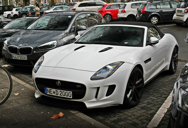 Jaguar F-TYPE S Convertible