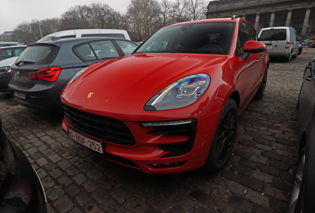 Porsche 95B Macan GTS