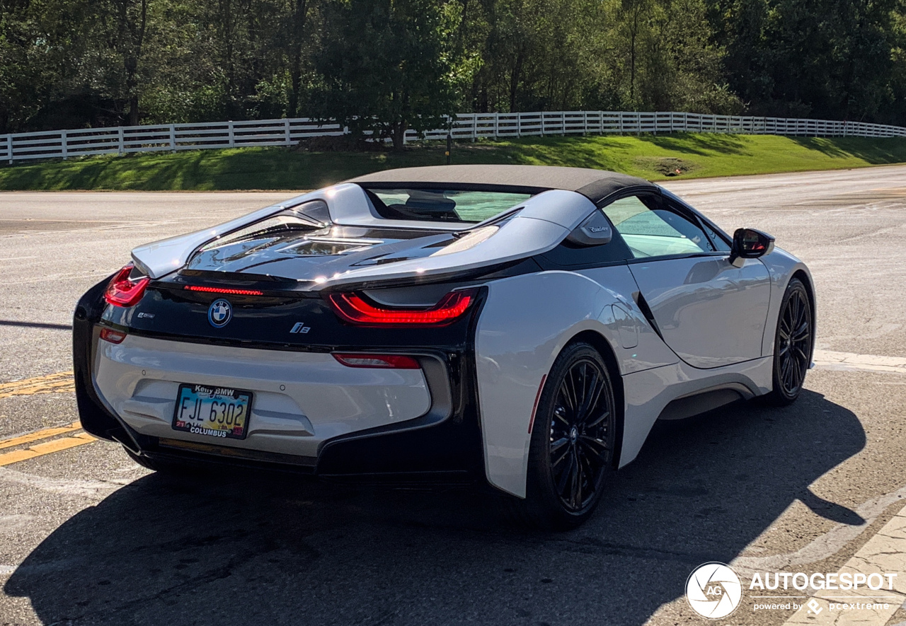 BMW i8 Roadster