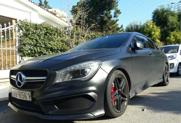 Mercedes-Benz CLA 45 AMG C117