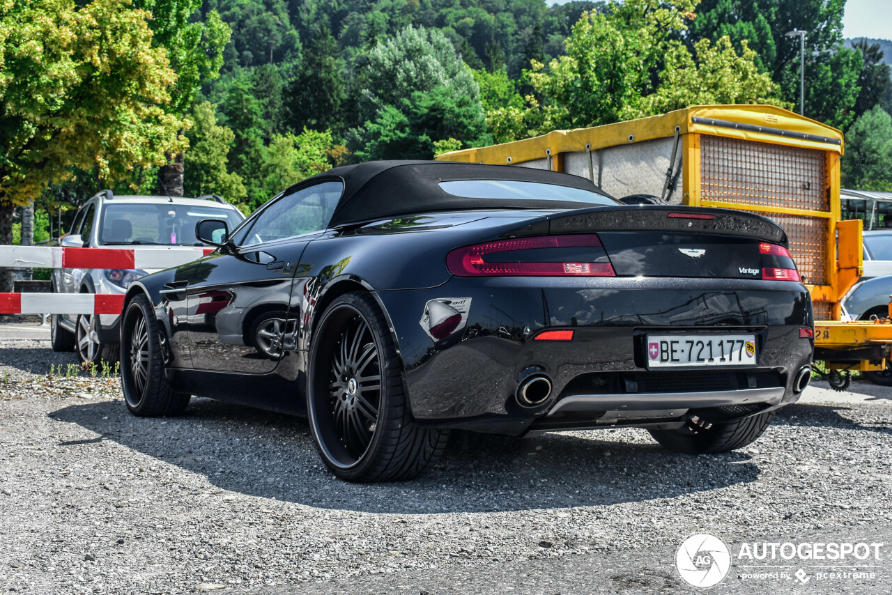 Aston Martin V8 Vantage Roadster