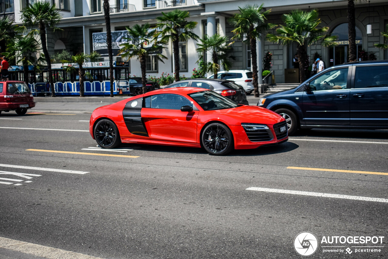 Audi R8 V10 Plus 2013