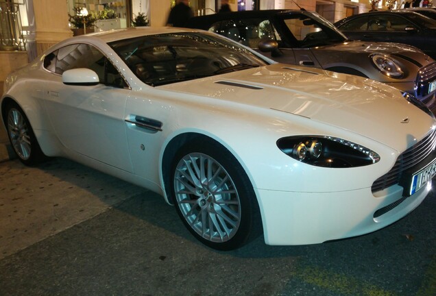 Aston Martin V8 Vantage