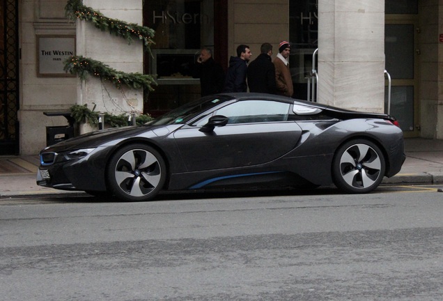 BMW i8 Roadster