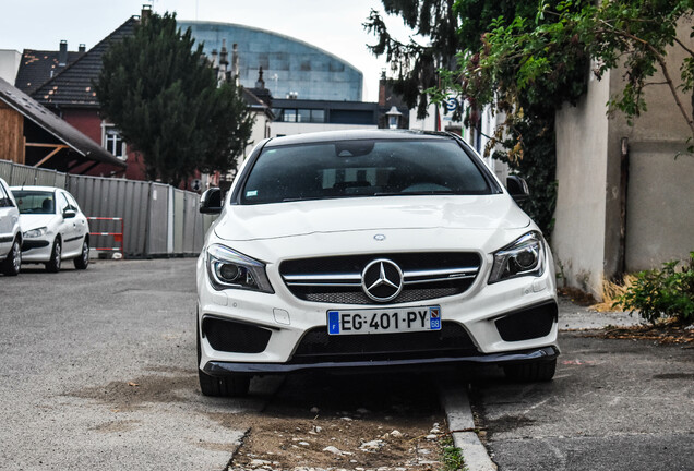 Mercedes-AMG CLA 45 Shooting Brake X117