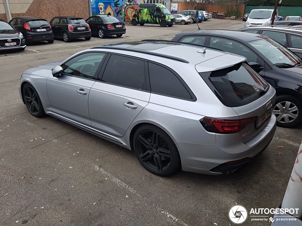 Audi RS4 Avant B9