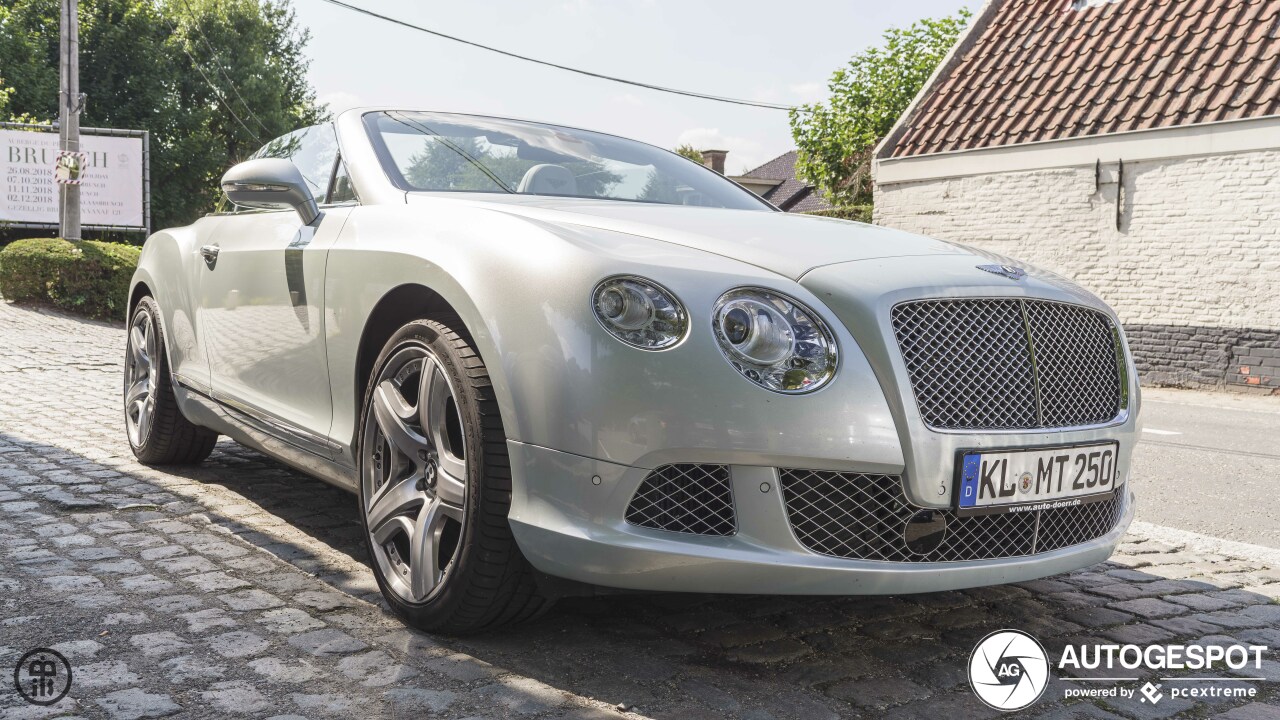 Bentley Continental GTC 2012