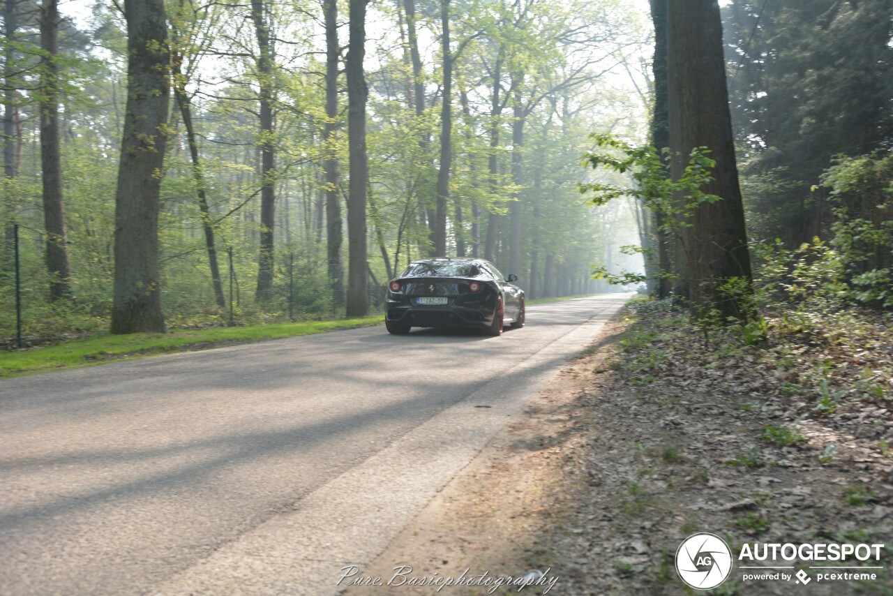 Ferrari FF