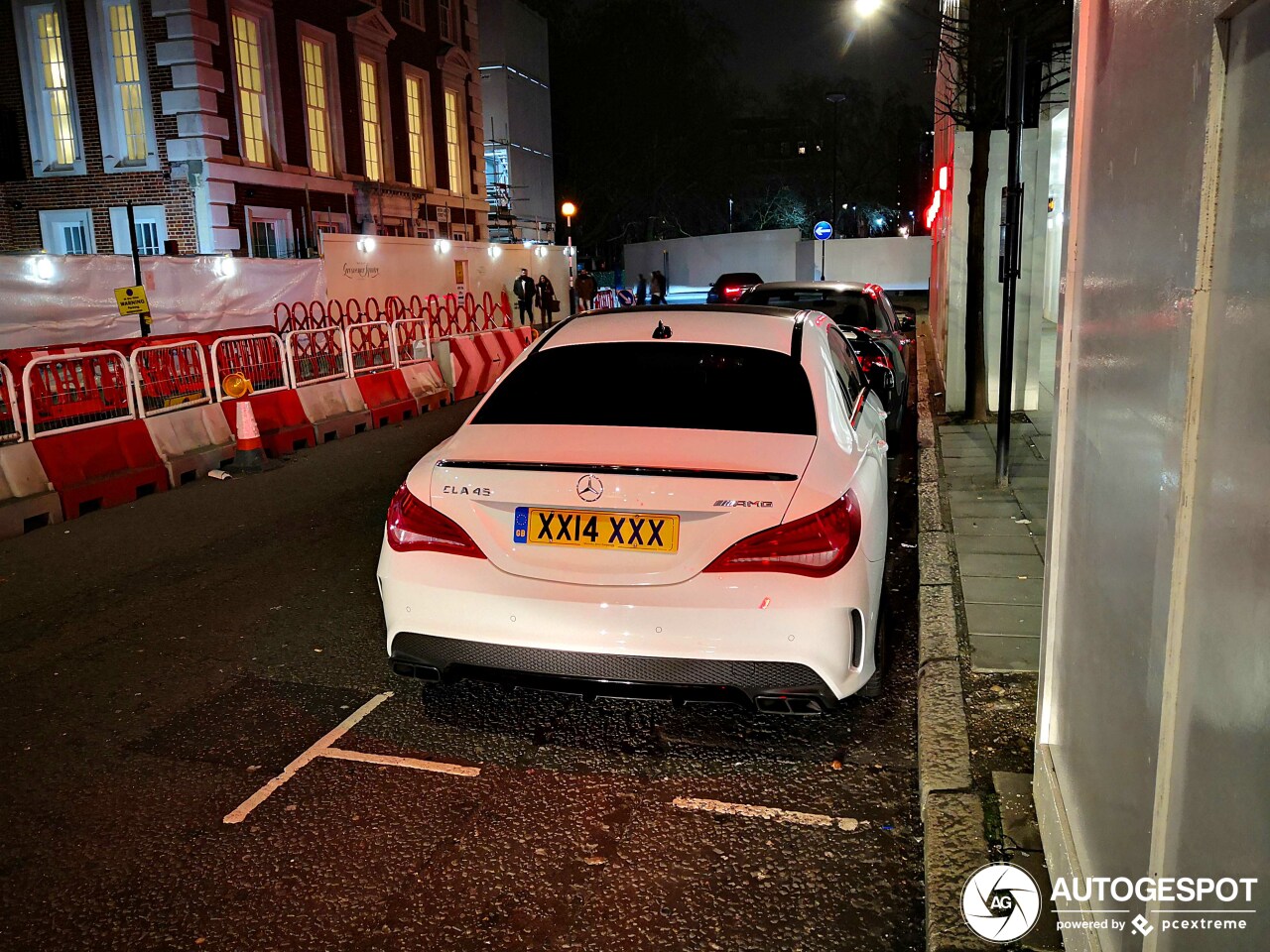 Mercedes-Benz CLA 45 AMG C117