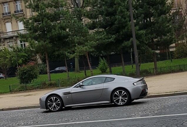 Aston Martin V12 Vantage S