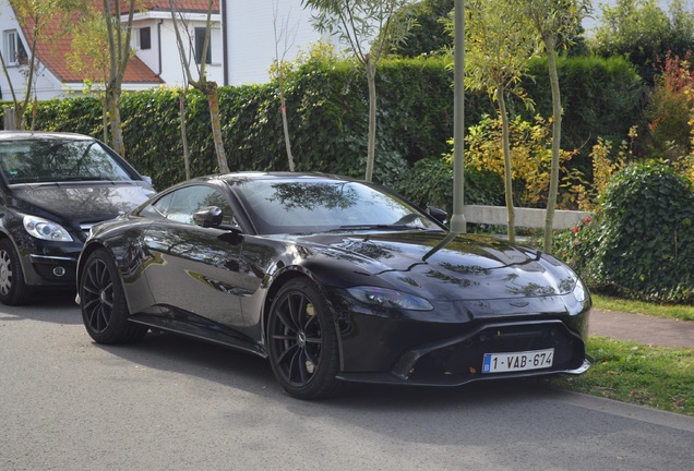 Aston Martin V8 Vantage 2018