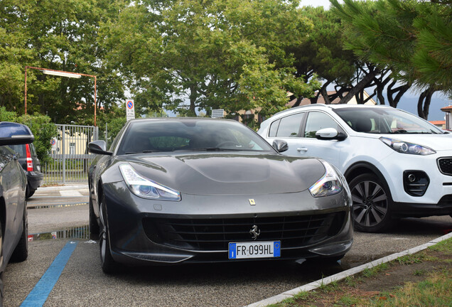 Ferrari GTC4Lusso