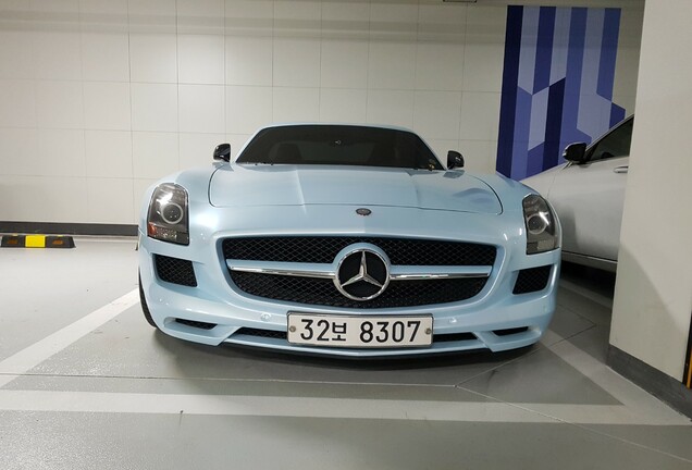 Mercedes-Benz SLS AMG