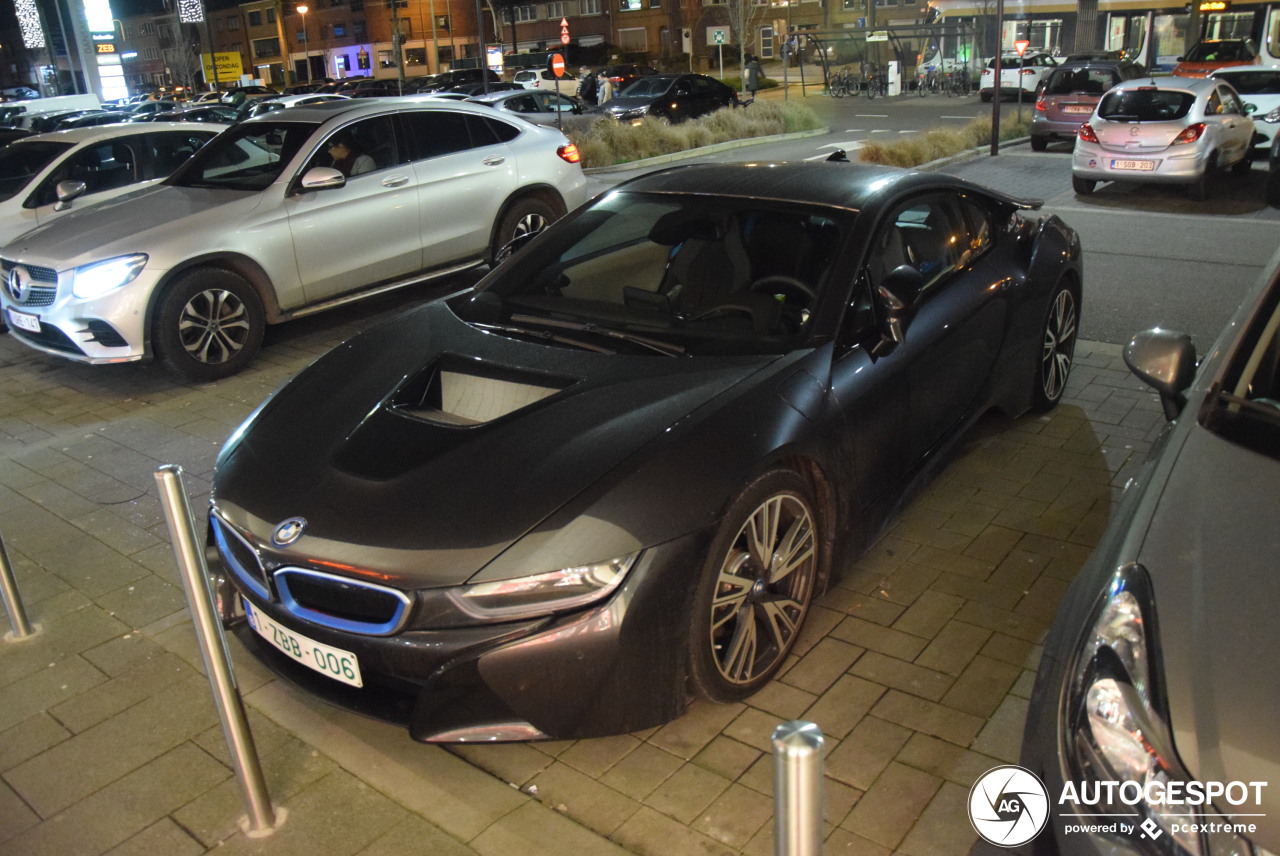 BMW i8