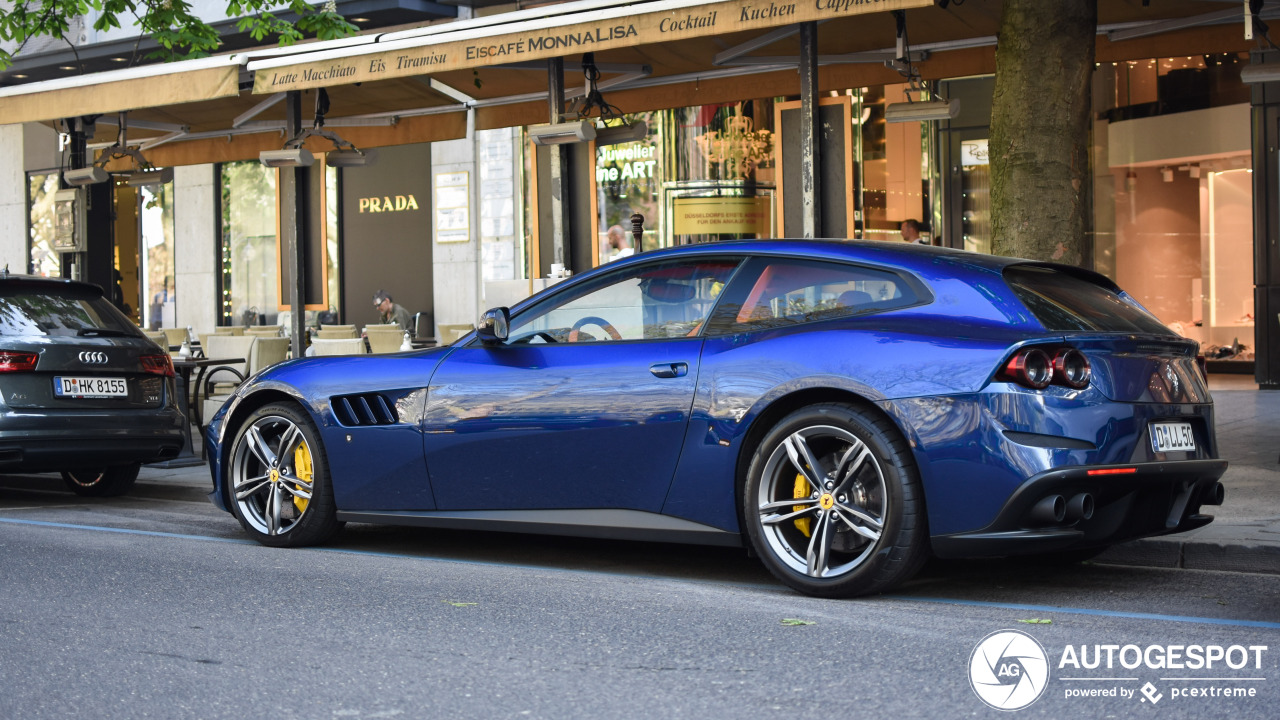 Ferrari GTC4Lusso