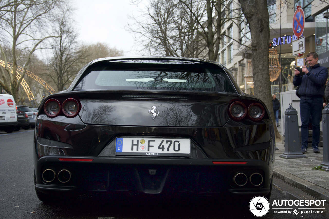 Ferrari GTC4Lusso T