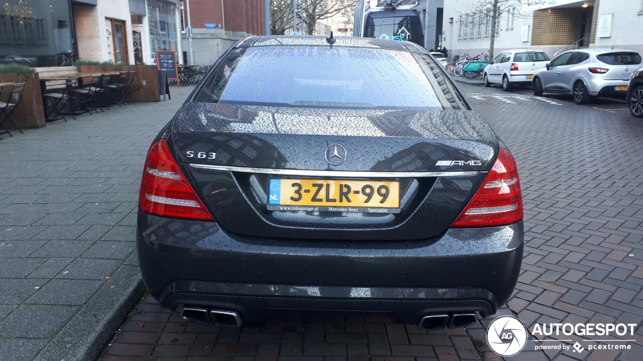 Mercedes-Benz S 63 AMG W221 2011