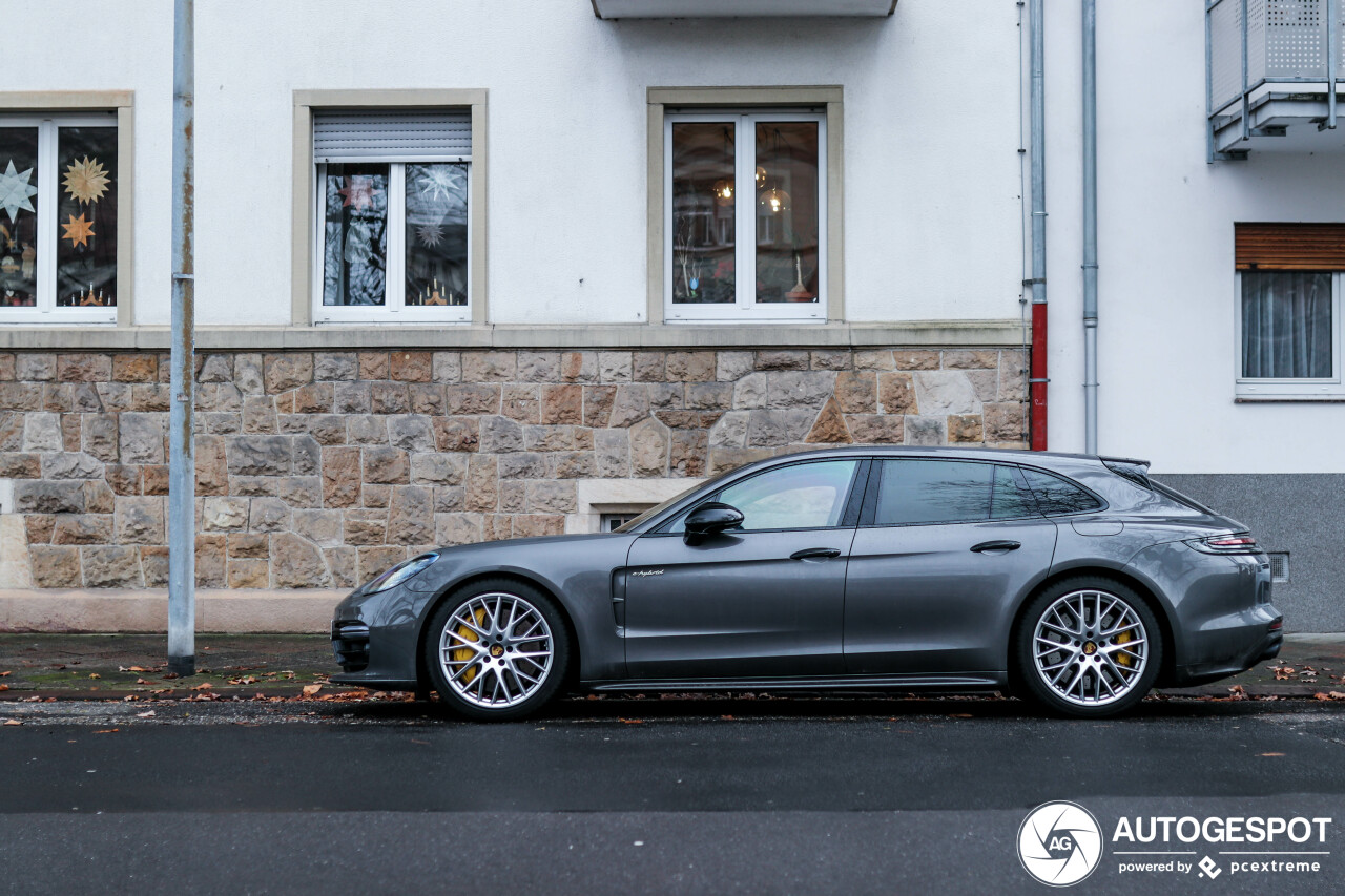 Porsche 971 Panamera Turbo S E-Hybrid Sport Turismo