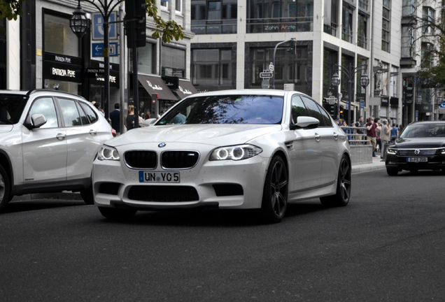 BMW M5 F10 2011