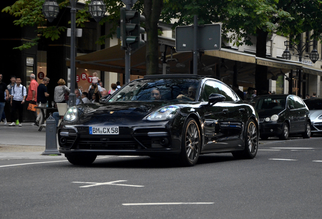 Porsche 971 Panamera Turbo