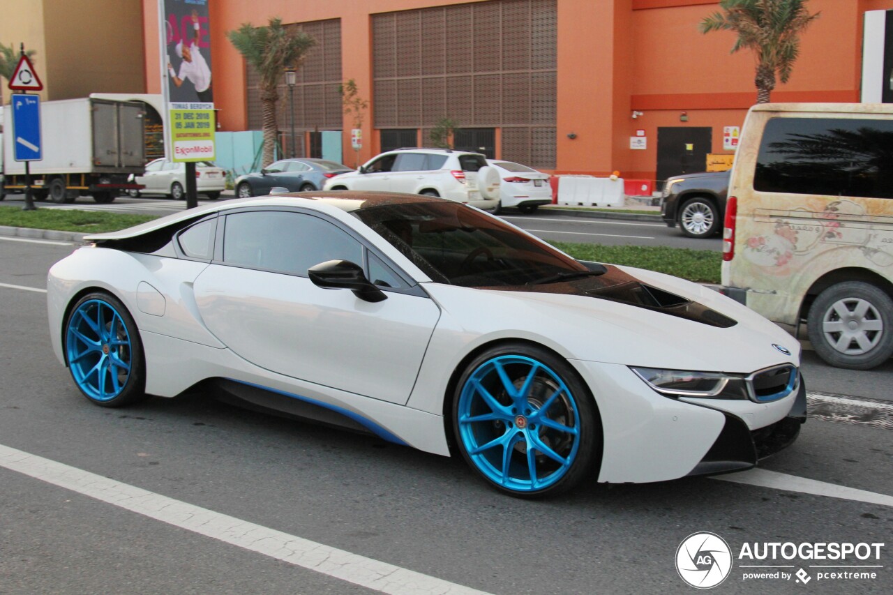 BMW i8