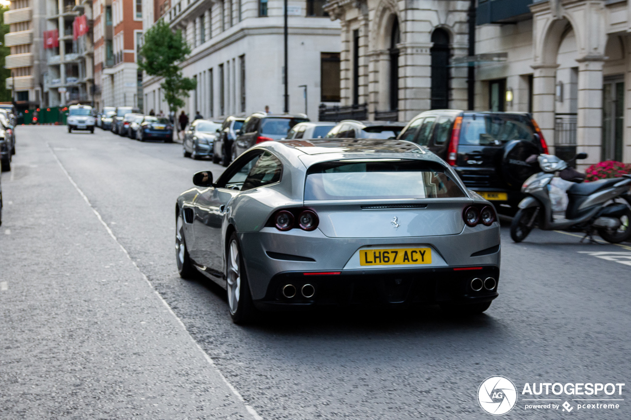 Ferrari GTC4Lusso T