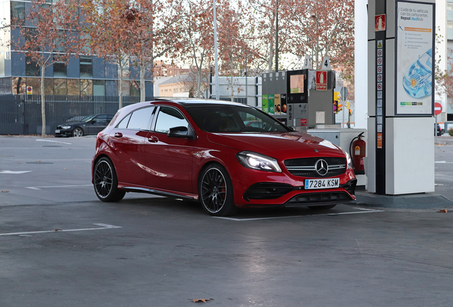 Mercedes-AMG A 45 W176 2015