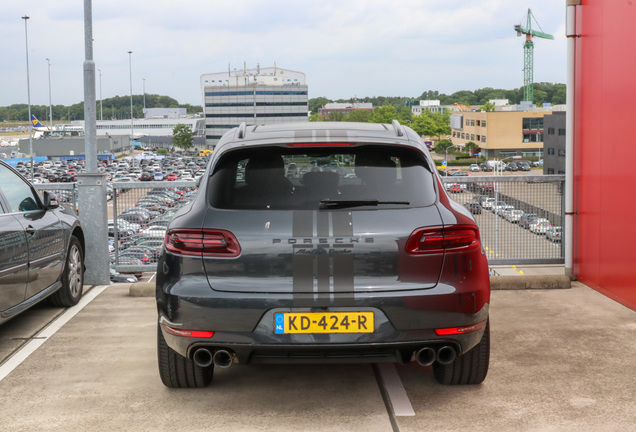 Porsche 95B Macan Turbo