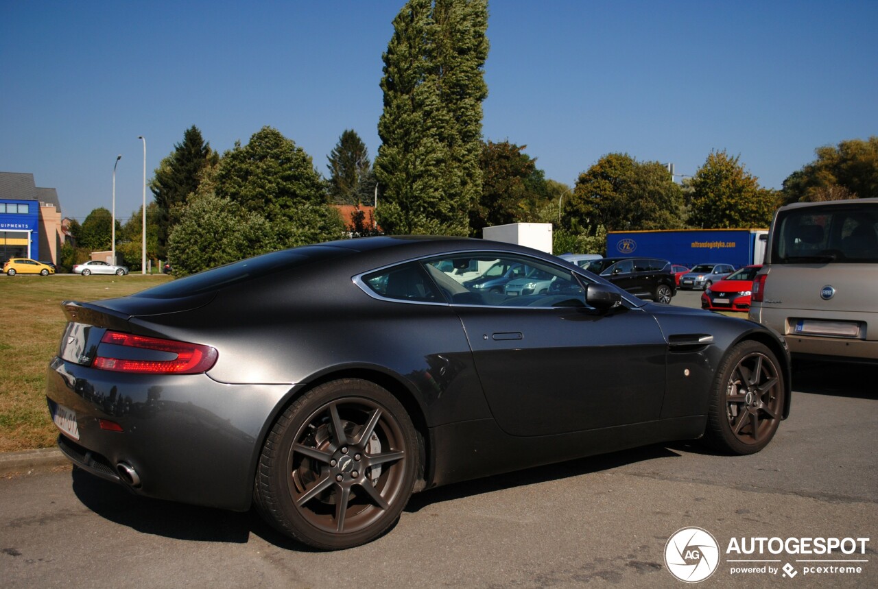 Aston Martin V8 Vantage