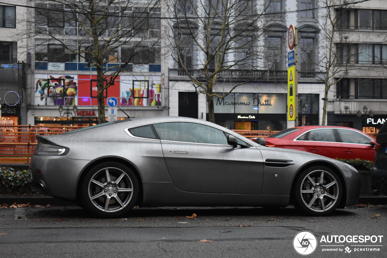 Aston Martin V8 Vantage