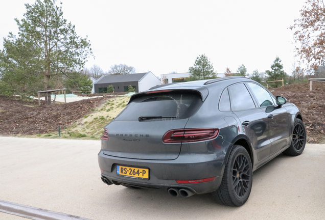 Porsche 95B Macan GTS