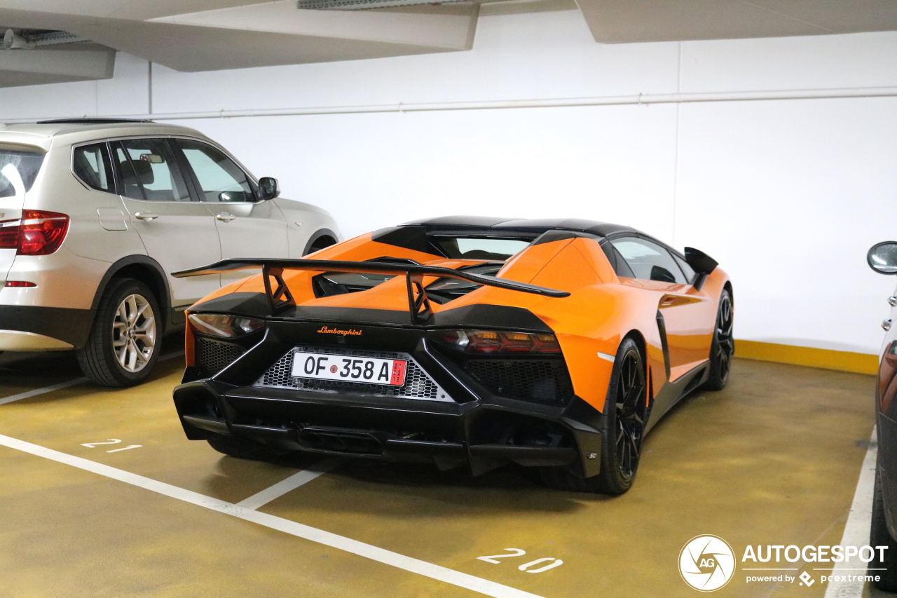 Lamborghini Aventador LP700-4 Roadster