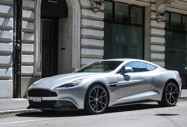 Aston Martin Vanquish 2013