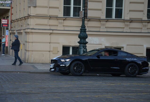 Ford Mustang Shelby GT350 2015