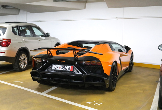 Lamborghini Aventador LP700-4 Roadster