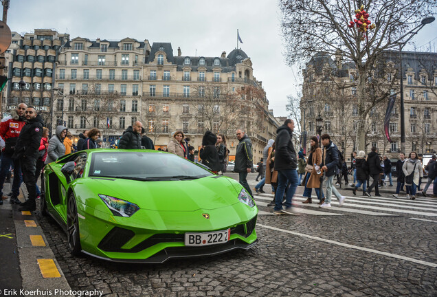 Lamborghini Aventador S LP740-4