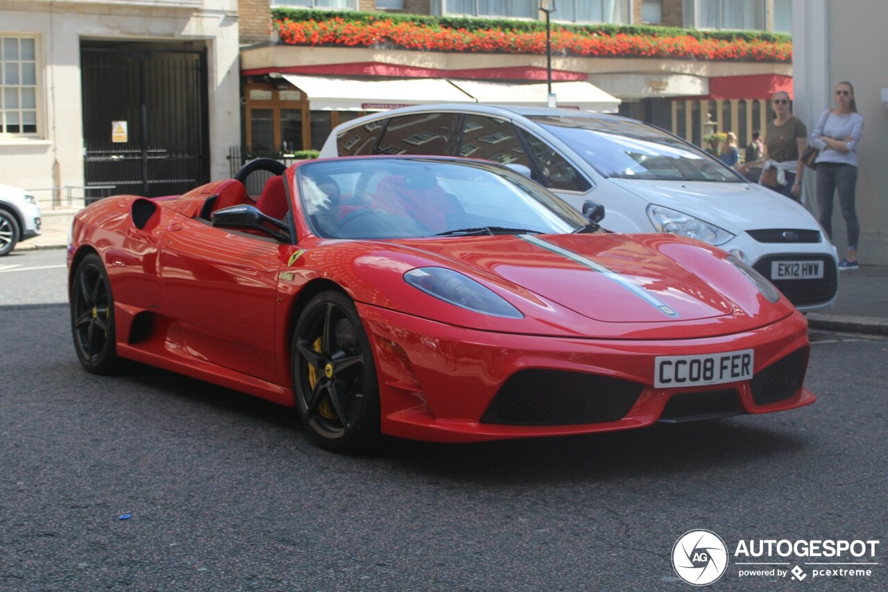 Ferrari Scuderia Spider 16M