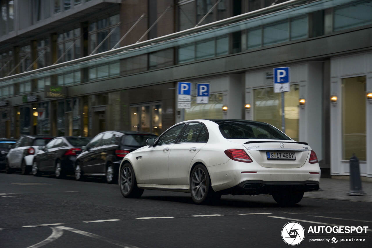 Mercedes-AMG E 63 S W213