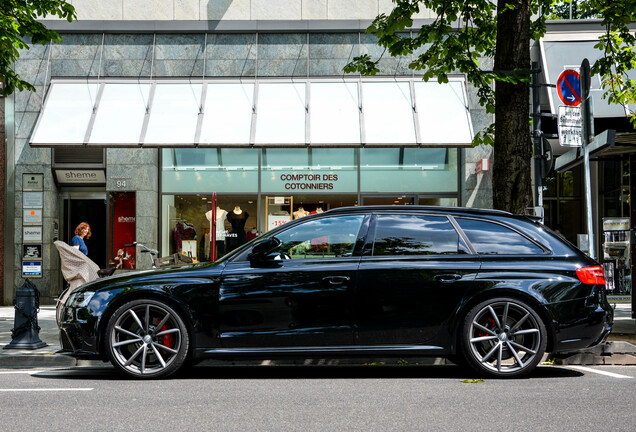 Audi RS4 Avant B8