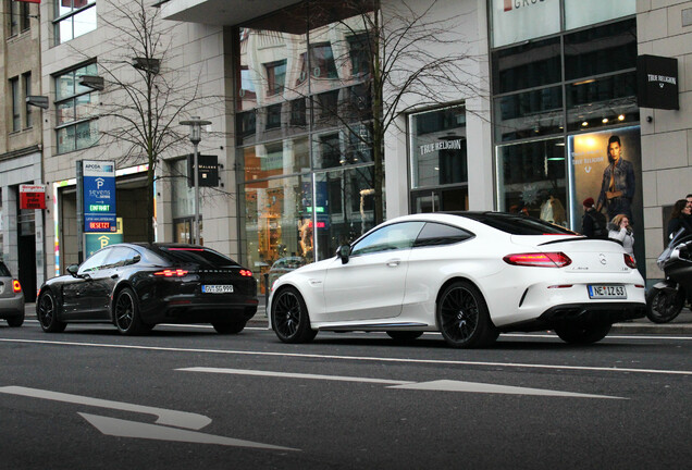 Porsche 971 Panamera Turbo